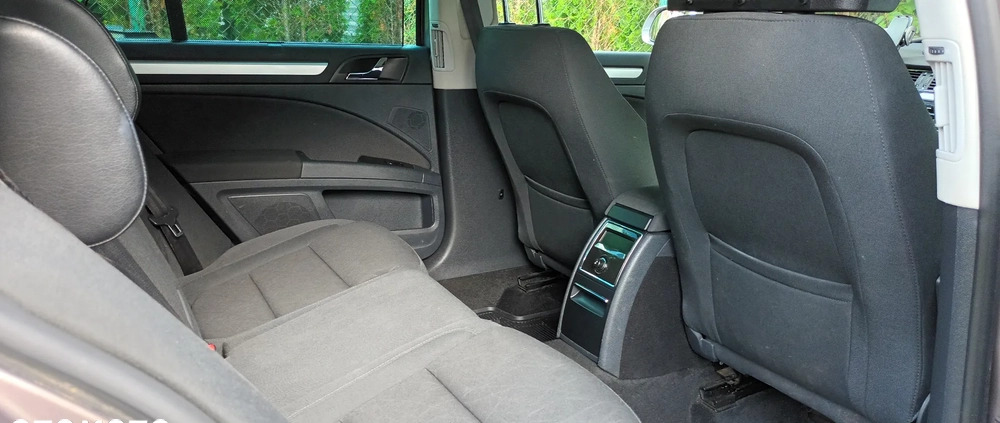 Skoda Superb cena 35000 przebieg: 157000, rok produkcji 2012 z Warszawa małe 121